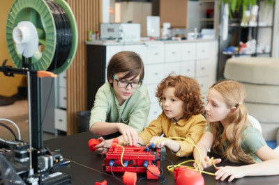 2024's Most Popular Educational Robots in the Classroom